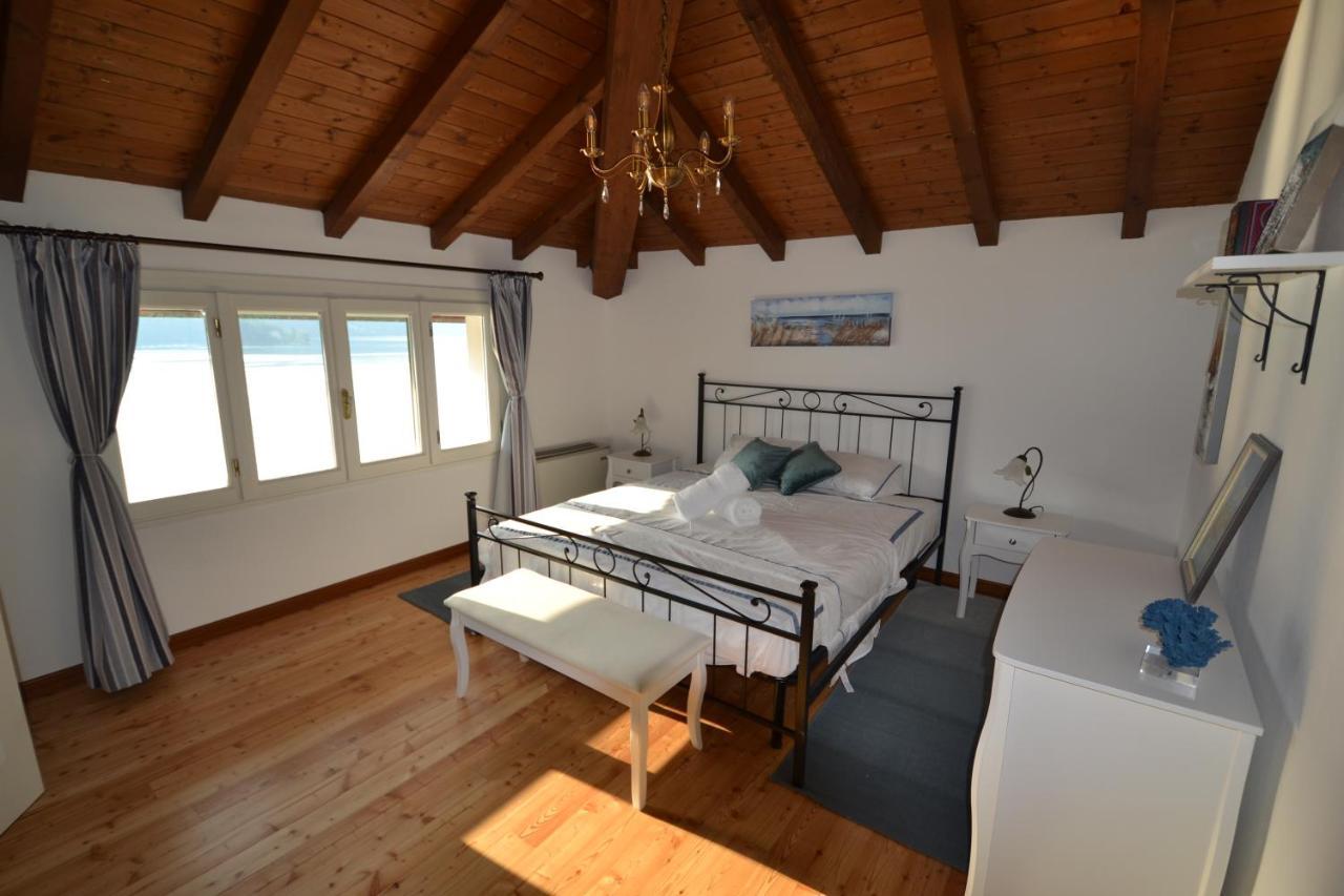 Villa Rina Deluxe And Cottage Porto Ceresio Ngoại thất bức ảnh