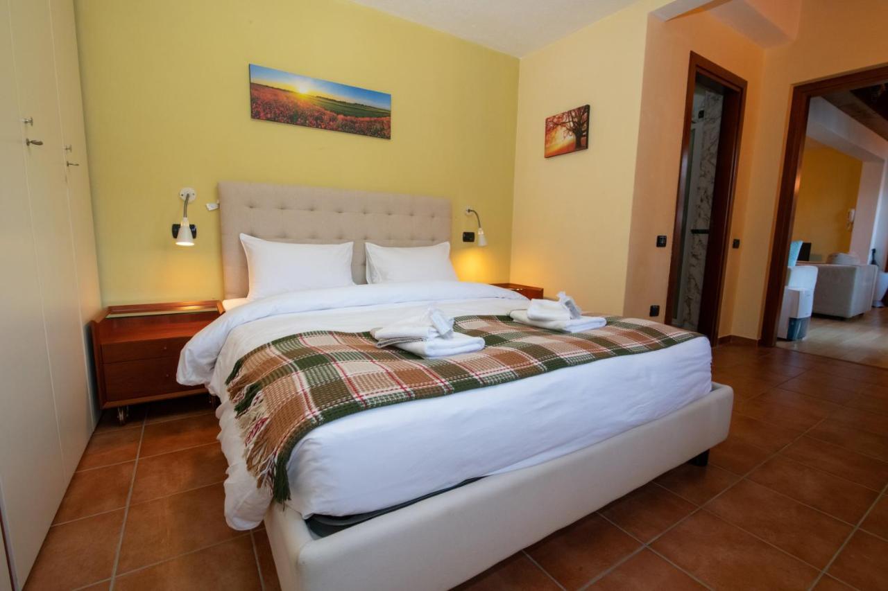 Villa Rina Deluxe And Cottage Porto Ceresio Ngoại thất bức ảnh