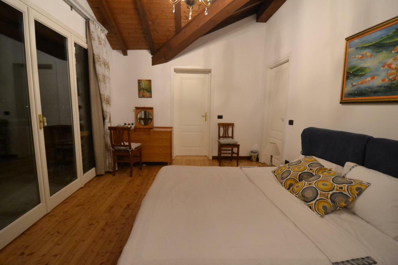 Villa Rina Deluxe And Cottage Porto Ceresio Ngoại thất bức ảnh