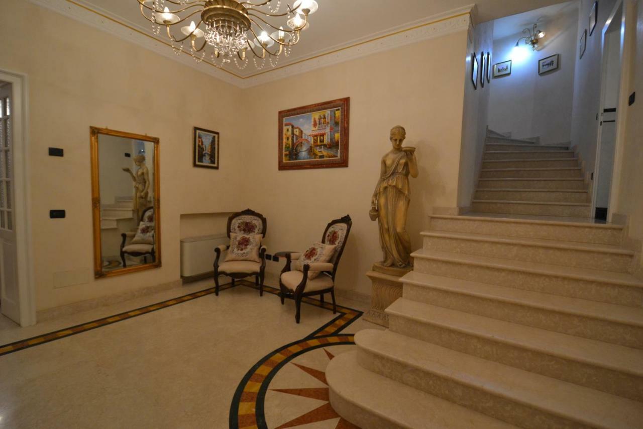 Villa Rina Deluxe And Cottage Porto Ceresio Ngoại thất bức ảnh